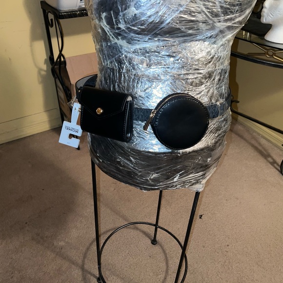 Michael kors women’s belt with card holder and coin pouch size XL - Picture 2 of 5